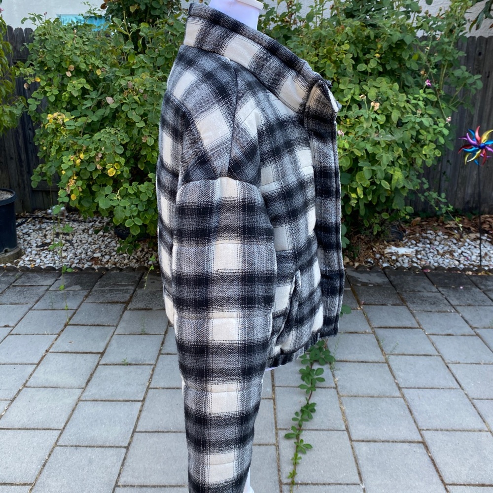 CiSONO Outerwear plaid cropped padded puffy jacket, Charlotte, blk white, Size L - Picture 3 of 8